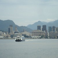 Skyline do Centro de Rio de Janeiro da Barca