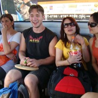 fazendo cuba libre no ônibus...