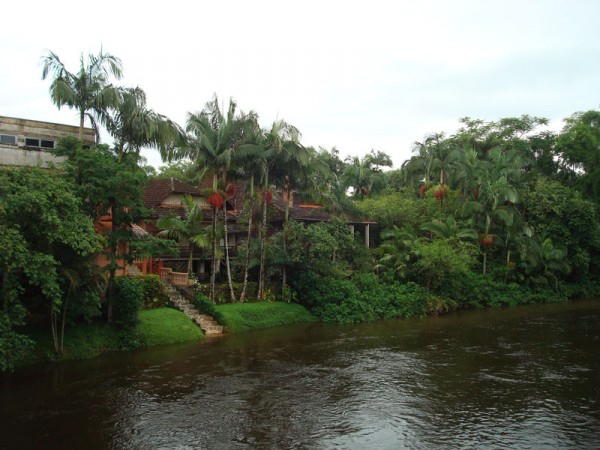 o Rio Nhundiaquara