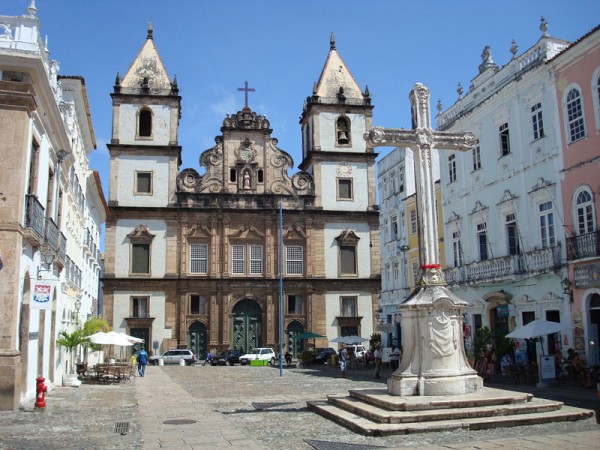Igreja e Cruzeiro São Francisco